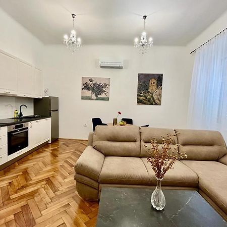 Lux Apartmans Διαμέρισμα Πούλα Εξωτερικό φωτογραφία