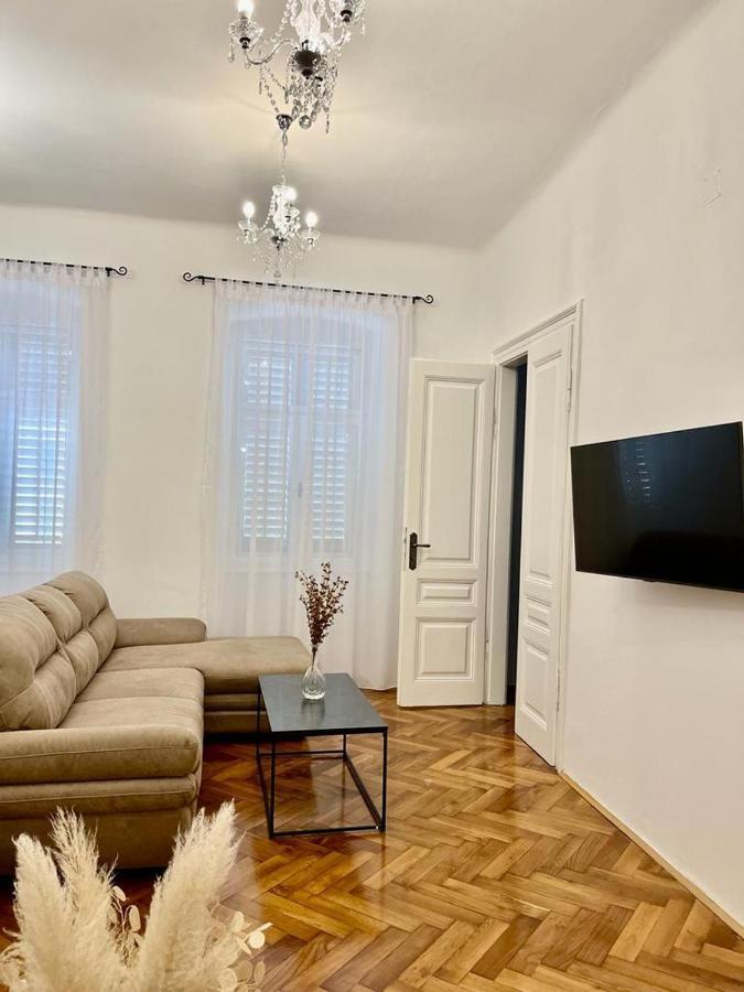 Lux Apartmans Διαμέρισμα Πούλα Εξωτερικό φωτογραφία