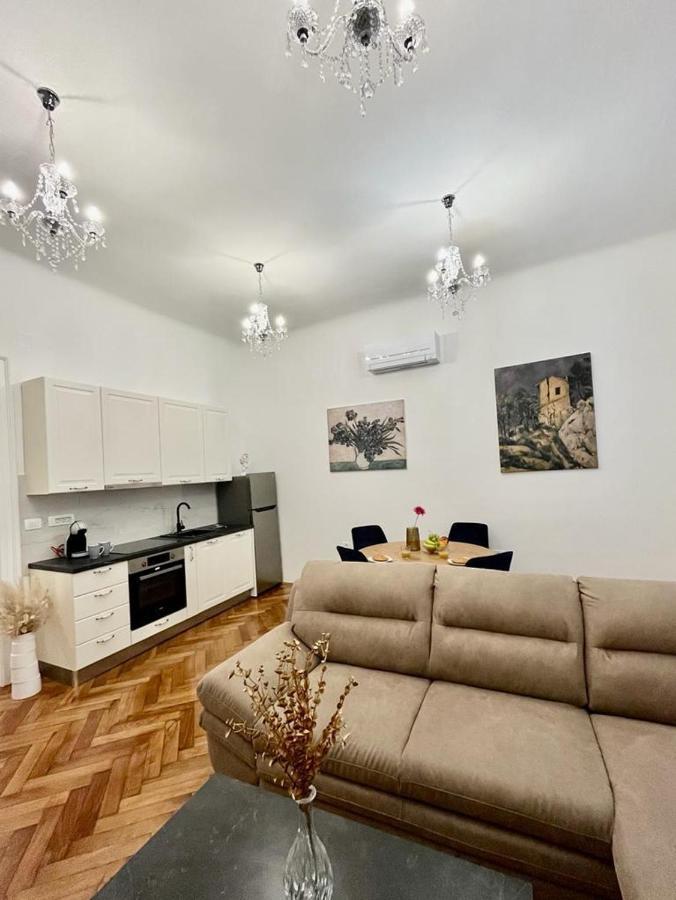 Lux Apartmans Διαμέρισμα Πούλα Εξωτερικό φωτογραφία