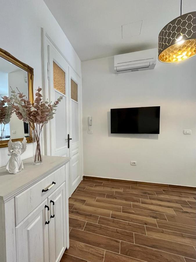 Lux Apartmans Διαμέρισμα Πούλα Εξωτερικό φωτογραφία